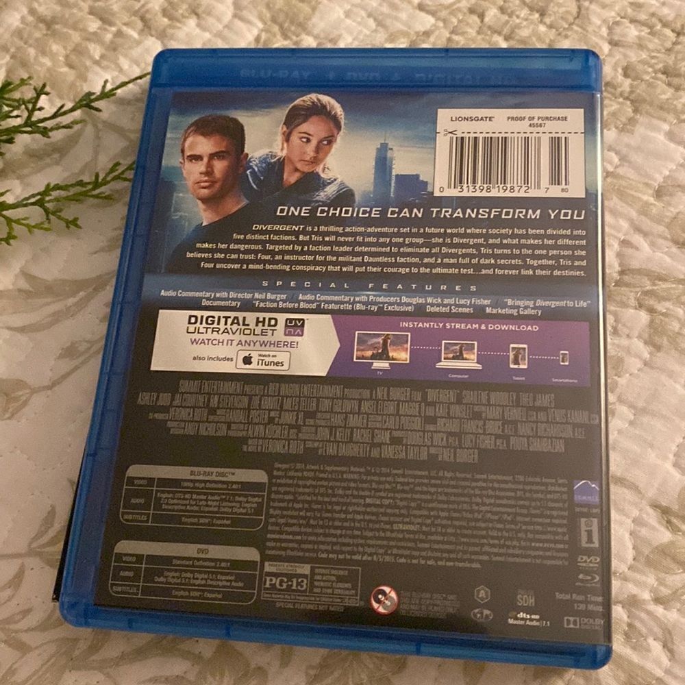 Divergent DVD - Picture 2 of 5